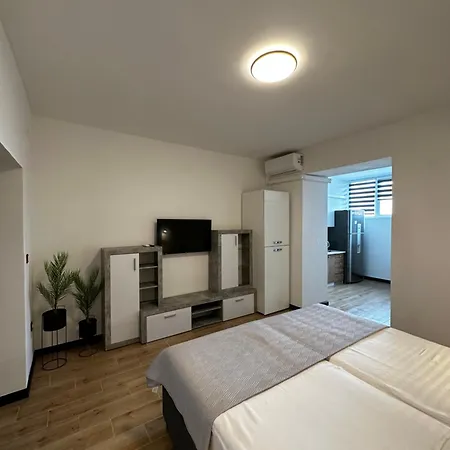 Apartment Crolivia Apartmans In Center *