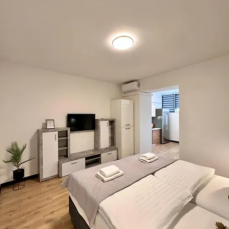 Daire Crolivia Apartmans In Center Pula