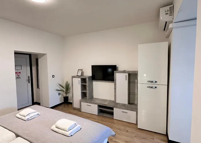 Crolivia Apartmans In Center * Pula